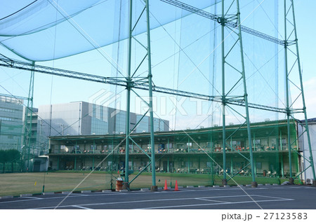 ゴルフ練習場、打ちっぱなし 27123583