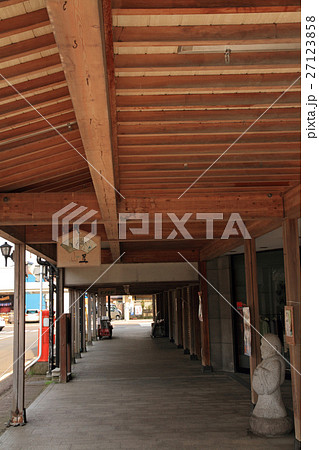 糸魚川　大火前の雁木のある街並み 27123858