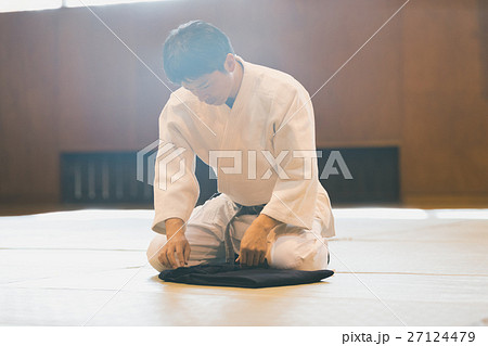 martial artist martial artist 27124479