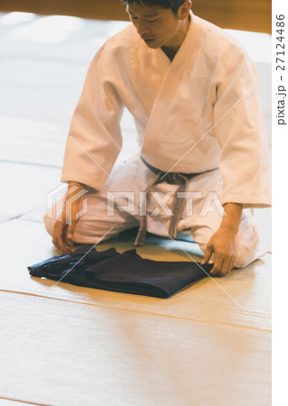 martial artist 27124486