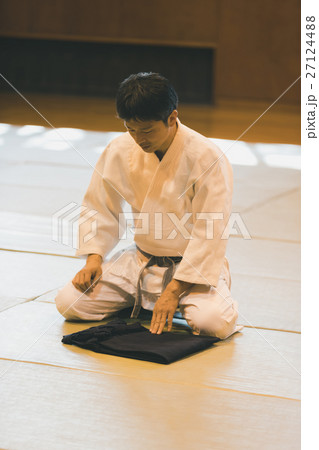 martial artist martial artist 27124488