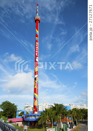 メキシコ　カンクン　プラヤ・リンダ　フェリー乗り場の展望塔 27127671