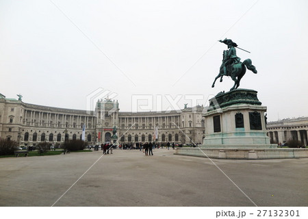 ウィーンの新王宮とヘルデン広場(Neue Burg & Heldenplatz) ウィーンの新王宮とヘルデン広場(Neue Burg & Heldenplatz) 27132301