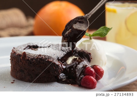 Chocolate fondant with strawberry and ice cream Chocolate fondant with strawberry and ice cream 27134893