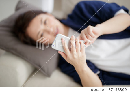 スマートフォン・女性・ボディパーツ スマートフォン・女性・ボディパーツ 27138300