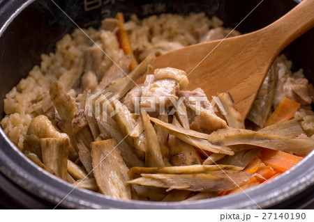 鶏とごぼうの炊き込みご飯 27140190