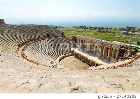 パムッカレのローマ劇場 27140288