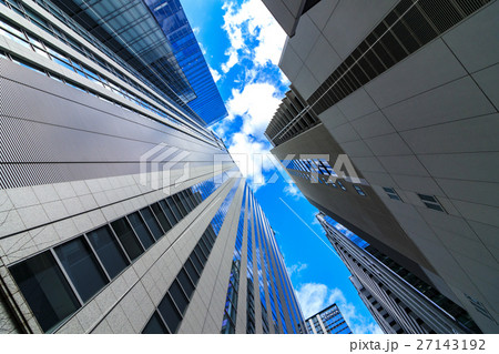 東京都千代田区　八重洲の都市風景 27143192