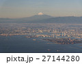 東京湾から望む横浜と富士山 27144280