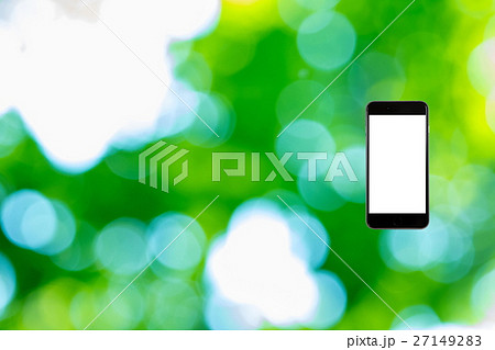 はめこみ スマホ新緑イメージ 合成用背景素材 緑の背景 植物 春 初夏 木漏れ日 緑とコピースペース はめこみ スマホ新緑イメージ 合成用背景素材 緑の背景 植物 春 初夏 木漏れ日 緑とコピースペース 27149283
