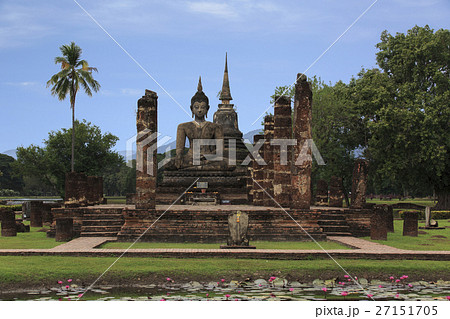 タイ国スコータイ遺跡の仏像 タイ国スコータイ遺跡の仏像 27151705