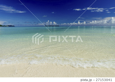 ロック・アイランドのサンゴ礁の海 ロック・アイランドのサンゴ礁の海 27153041