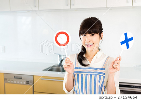 主婦、まるばつプレート 27154664