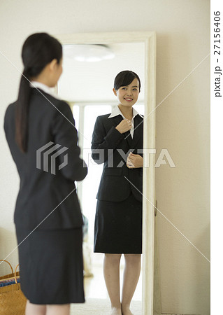 ビジネスウーマン 27156406