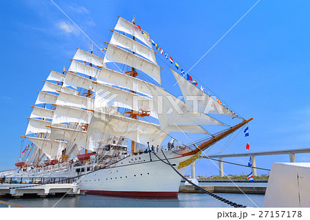 富山 海王丸総帆展帆の写真素材