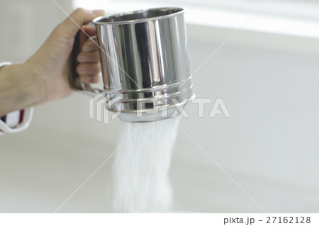 ケーキ作り ケーキ作り 27162128