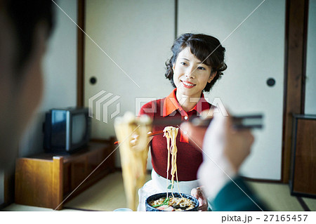昭和の暮らし 昼食 うどん 昭和の暮らし 昼食 うどん 27165457