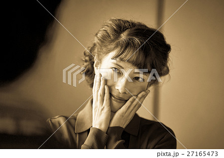 昭和イメージ 女性 主婦 妻 昭和イメージ 女性 主婦 妻 27165473