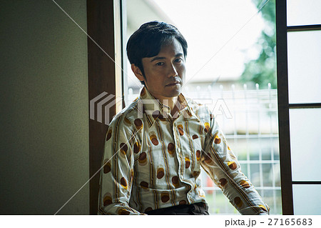 昭和 レトロ 男性 ポートレートの写真素材 昭和 レトロ 男性 ポートレートの写真素材