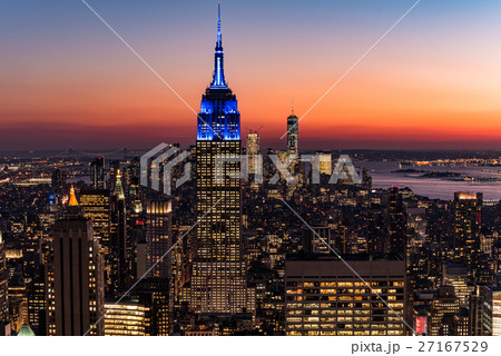 ニューヨーク・マンハッタンの夜景 27167529