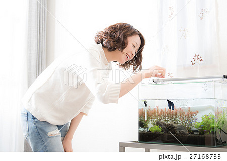 女性　ポートレート 27168733