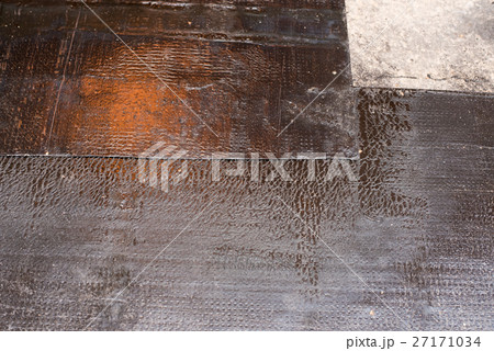 Installation of roll  waterproofing 27171034