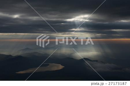 山中湖 富士五湖 山梨 日本 日の出 湖 自然 富士山 俯瞰 風景 雲 晴れ 絶景 山中湖 富士五湖 山梨 日本 日の出 湖 自然 富士山 俯瞰 風景 雲 晴れ 絶景 27173187