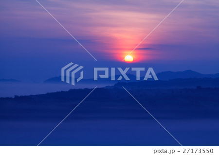 Misty morning sunrise in Khao Takhian Ngo Misty morning sunrise in Khao Takhian Ngo 27173550