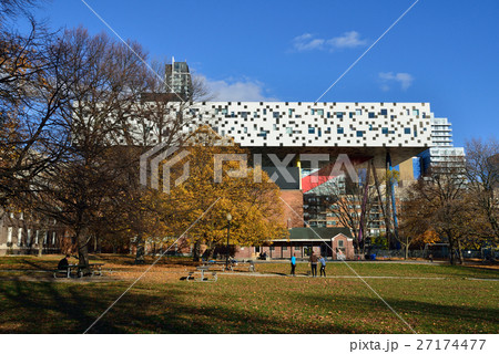 カナダ　トロント　オンタリオ美術館 27174477