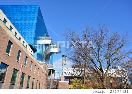 カナダ　トロント　オンタリオ美術館 27174481