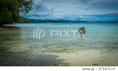 Local Boat, Blue Lagoone Raja Ampat, Indonesia Local Boat, Blue Lagoone Raja Ampat, Indonesia 27187114