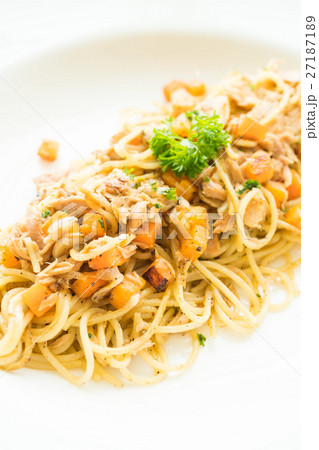 Tuna spaghetti Tuna spaghetti 27187189