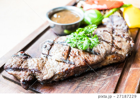Grilled beef steak 27187229