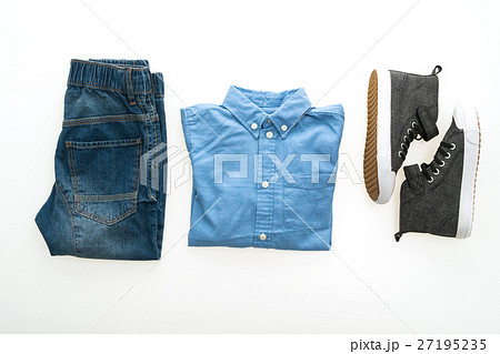 Shirt and jean pants with shoes 27195235