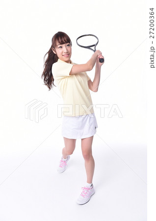 テニスをする女性 27200364