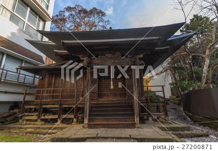 上山温泉に建つ薬師堂の風景 27200871