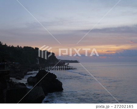 インドネシア バリ島 アヤナリゾート ロックバー ラウンドデッキからの夕日 インドネシア バリ島 アヤナリゾート ロックバー ラウンドデッキからの夕日 27202165