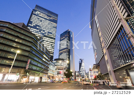 名古屋市中村区名駅　名駅通　都市風景　JPタワー前からミッドランドスクエア方面を望む　夜景 27212529