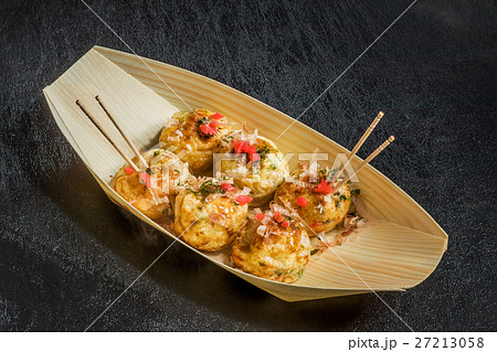 たこ焼き　octopus dough balls Takoyaki japanese food 27213058