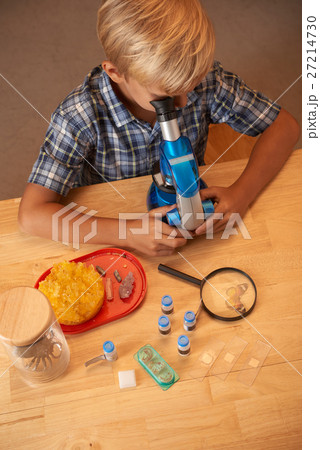 Learning with microscope Learning with microscope 27214730