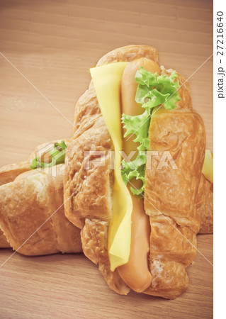 croissant croissant 27216640