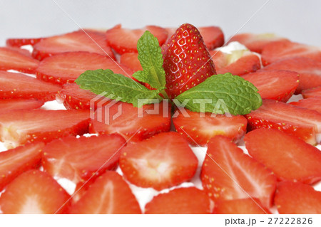 Strawberry Cake Strawberry Cake 27222826