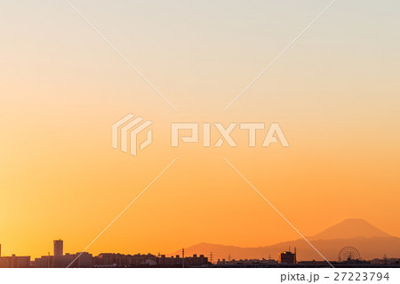 ふなばし三番瀬海浜公園 富士山と夕景 （千葉県船橋市） 27223794