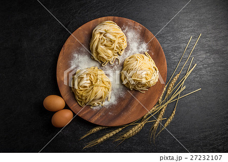 イタリア食材　生パスタ　 fresh pasta and Italian ingredients 27232107