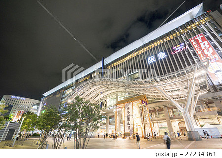 博多駅ビル2011年3月開業JR博多シティ波状の大屋根モニュメントが特徴のスタジオテラス博多祇園山笠 27234361