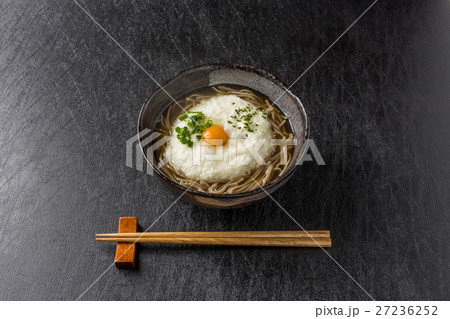 月見そば Noodles of soba with an egg Japan 月見そば Noodles of soba with an egg Japan 27236252