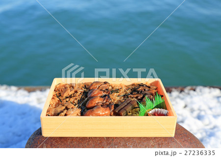 おいしい牡蠣飯弁当 おいしい牡蠣飯弁当 27236335