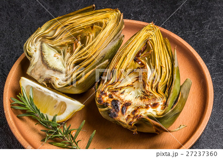 アーティチョーク　西洋野菜 Artichoke Dish of foreign vegetables 27237360