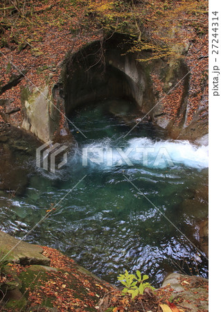 西沢渓谷（往路：母胎淵の甌穴） 27244314