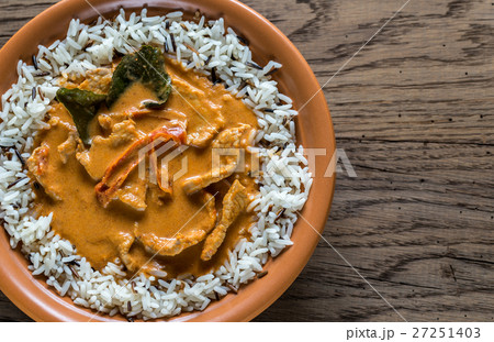 Thai panang curry with mix of white and wild rice Thai panang curry with mix of white and wild rice 27251403